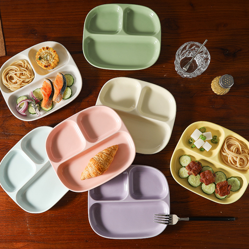 Food Snacks For Weight Loss - Assiette divisée en trois compartiments en